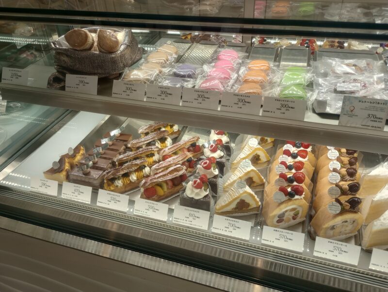 DESTINATION（デスティネーション）　菓子軽食　洋菓子　　駅前通り　　　　歴史地域　親王エリア　翠ヶ丘町　